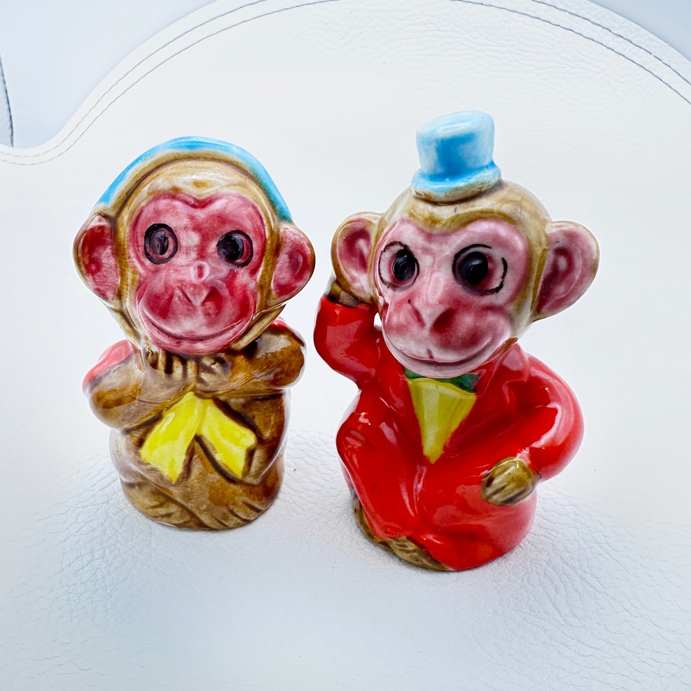 Vintage Japan Monkey Salt Pepper Shakers Figural Ceramic 3.25" Tall Red Blue Hat